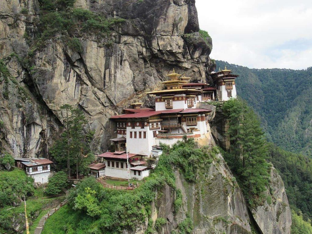 Paro Taktsang: A Sacred Hike to Reach Spiritual Heights - Modern Temples