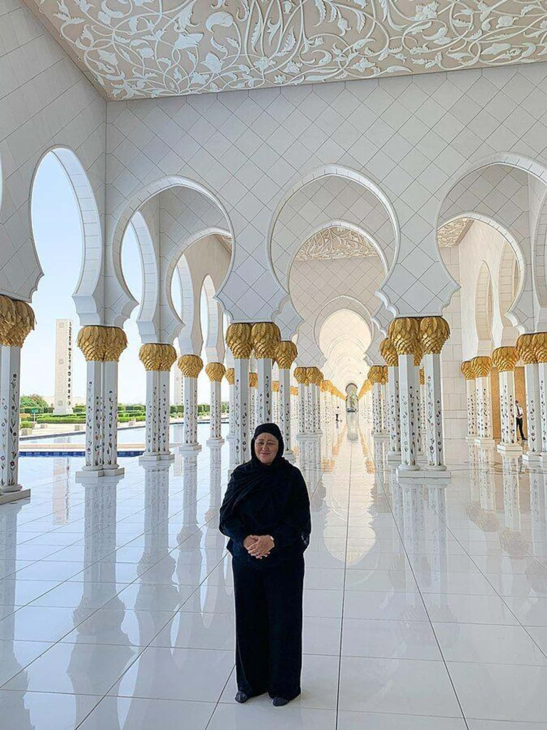 The Sheikh Zayed Grand Mosque: A Monument of Opulence