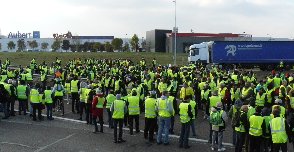 The first gilets jaunes protest in Vesoul, 17 November 2018
