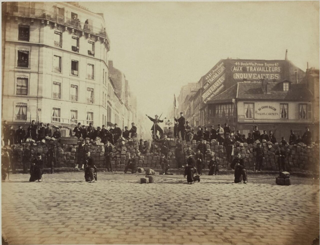 Barricade in18 March,1871 - The History of Riots in France