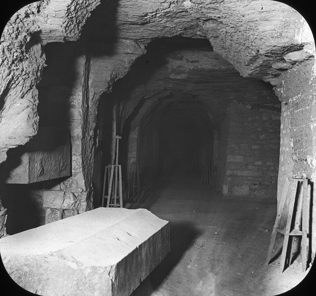 Apis Tombs of the Serapeum of Saqqara, passage with recesses that house sarcophagi for the bulls