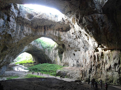 Devetashka Cave