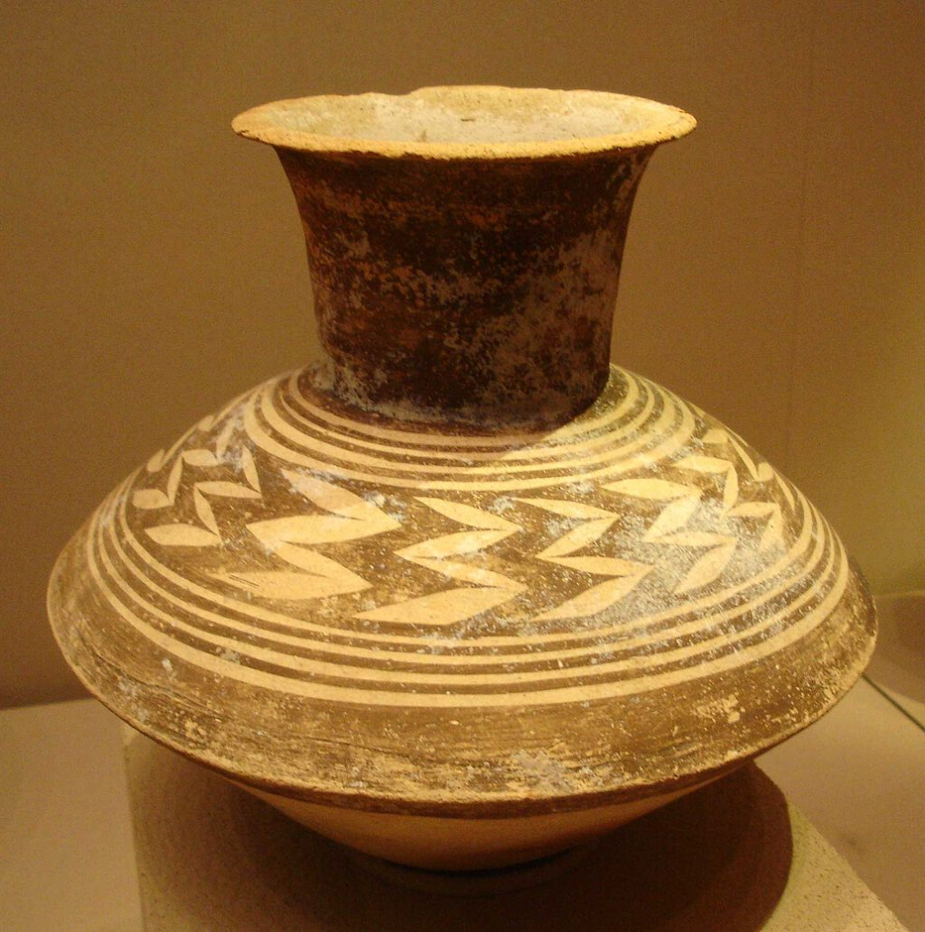 A pottery jar from the Late Ubaid Period of Sumer