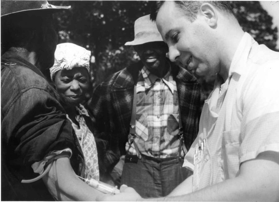 
In 1932, Dr. Walter Edmondson was observed extracting a blood sample from an unidentified participant in the Tuskegee study.